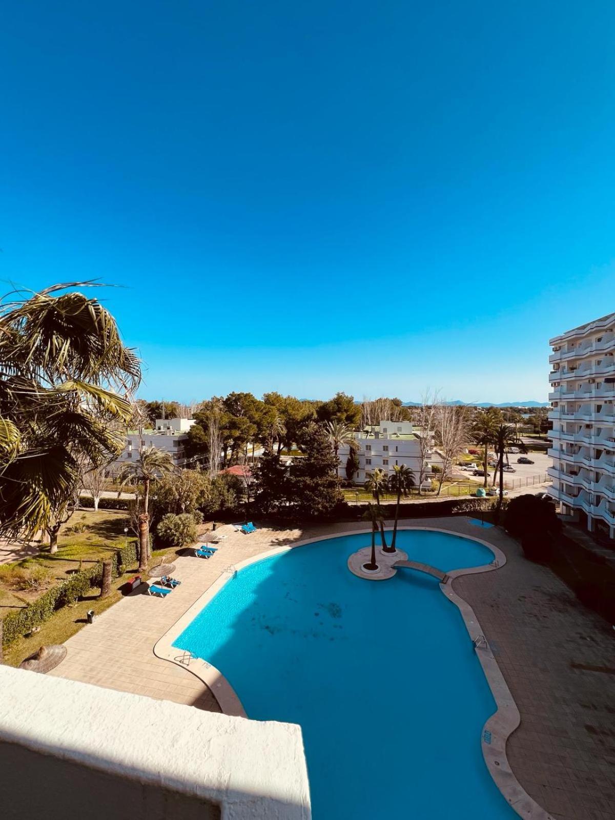Bright Apartment In Puerto Alcudia 阿尔库迪亚港 外观 照片